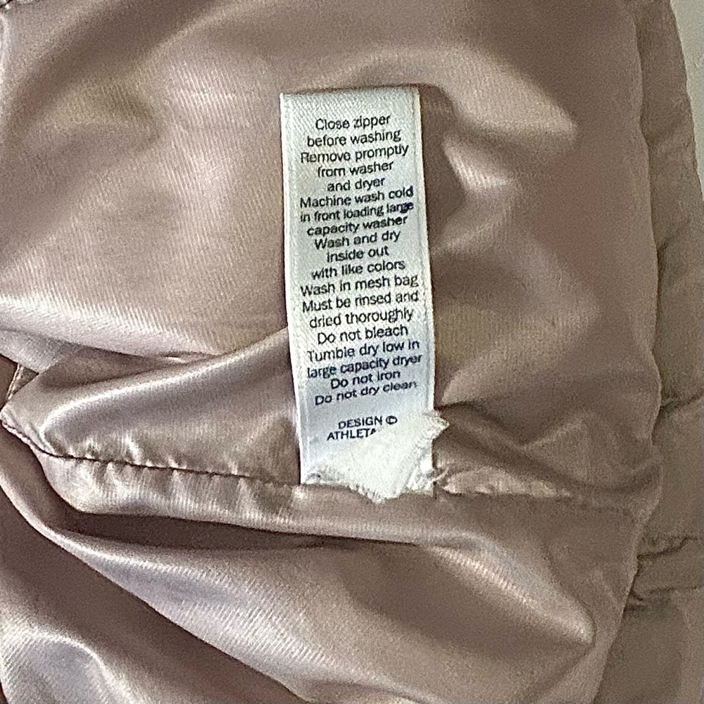Athleta Light Tan Quilted Puffer Vest. Size Medium - Picture 11 of 12